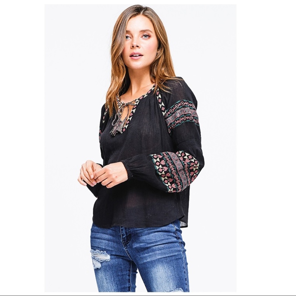 BOHO BEAUTIFUL!  Blouson Sleeve Embroidered Top - Picture 6 of 8